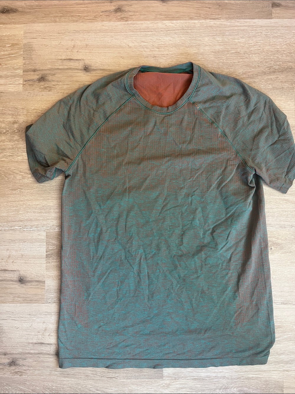 Lululemon men’s workout shirt teal and orange size L